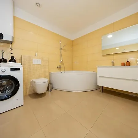 Large Luxury Family And Friends 1 Min Walk To Znjan And 2 Private Garages