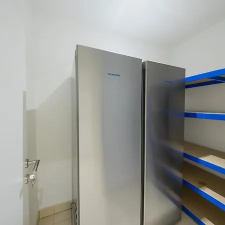 Large Luxury Family And Friends 1 Min Walk To Znjan And 2 Private Garages Appartement *